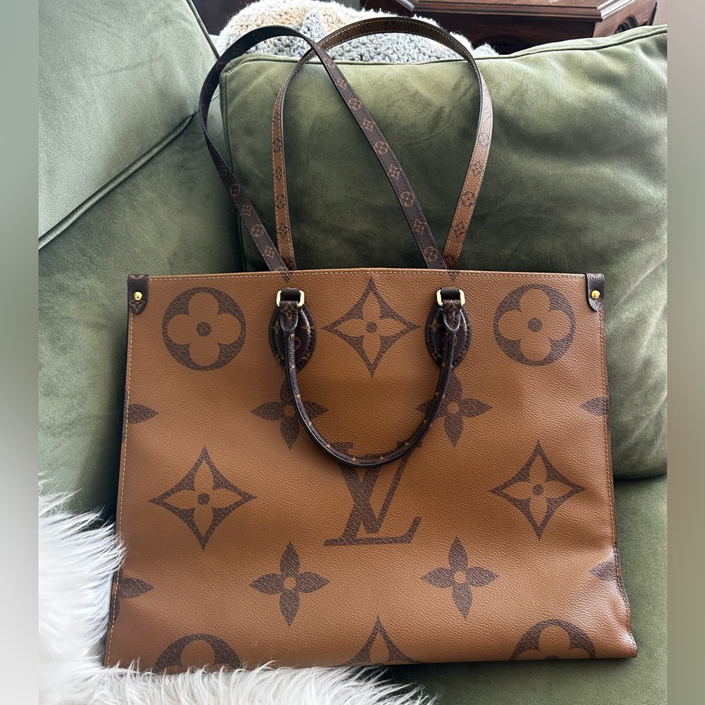 Louis Vuitton On the Go Bag